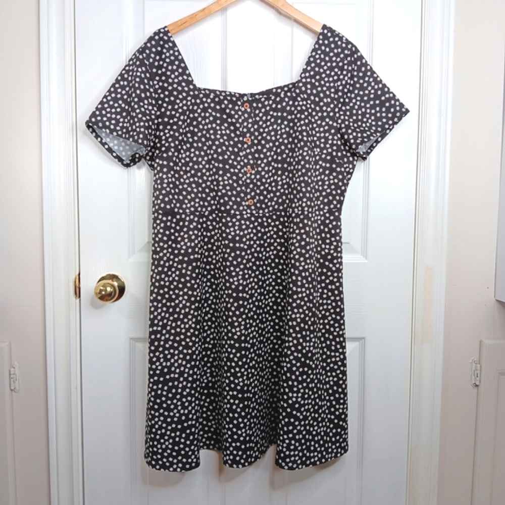 NWOT Plus Size 1X SHEIN Casual Dress Floral Short Sleeve Mini Black White Summer